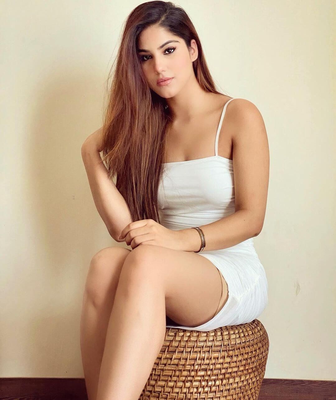 Aaveera Singh Masson Wiki, Age, Family, Height, Bio, Music Videos, Image, Boyfriend. Upcoming actresses, Photo music video, Indian actresses