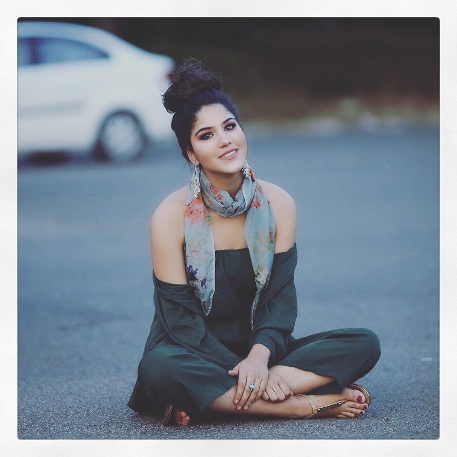 Aaveera Singh Masson's Feet << wikiFeet