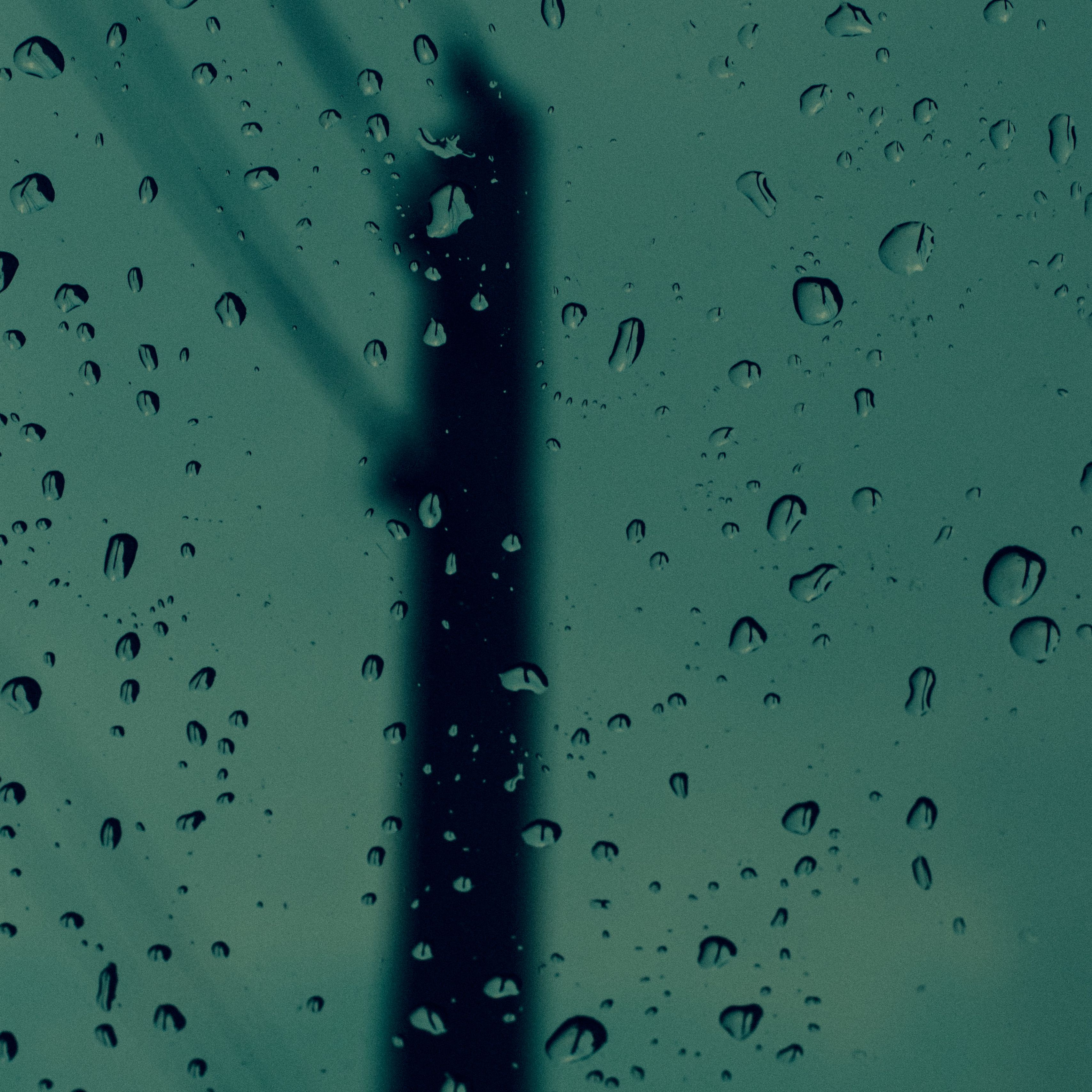 Download wallpaper 3415x3415 drops, glass, water, silhouette, blur ipad pro 12.9 retina for parallax HD background