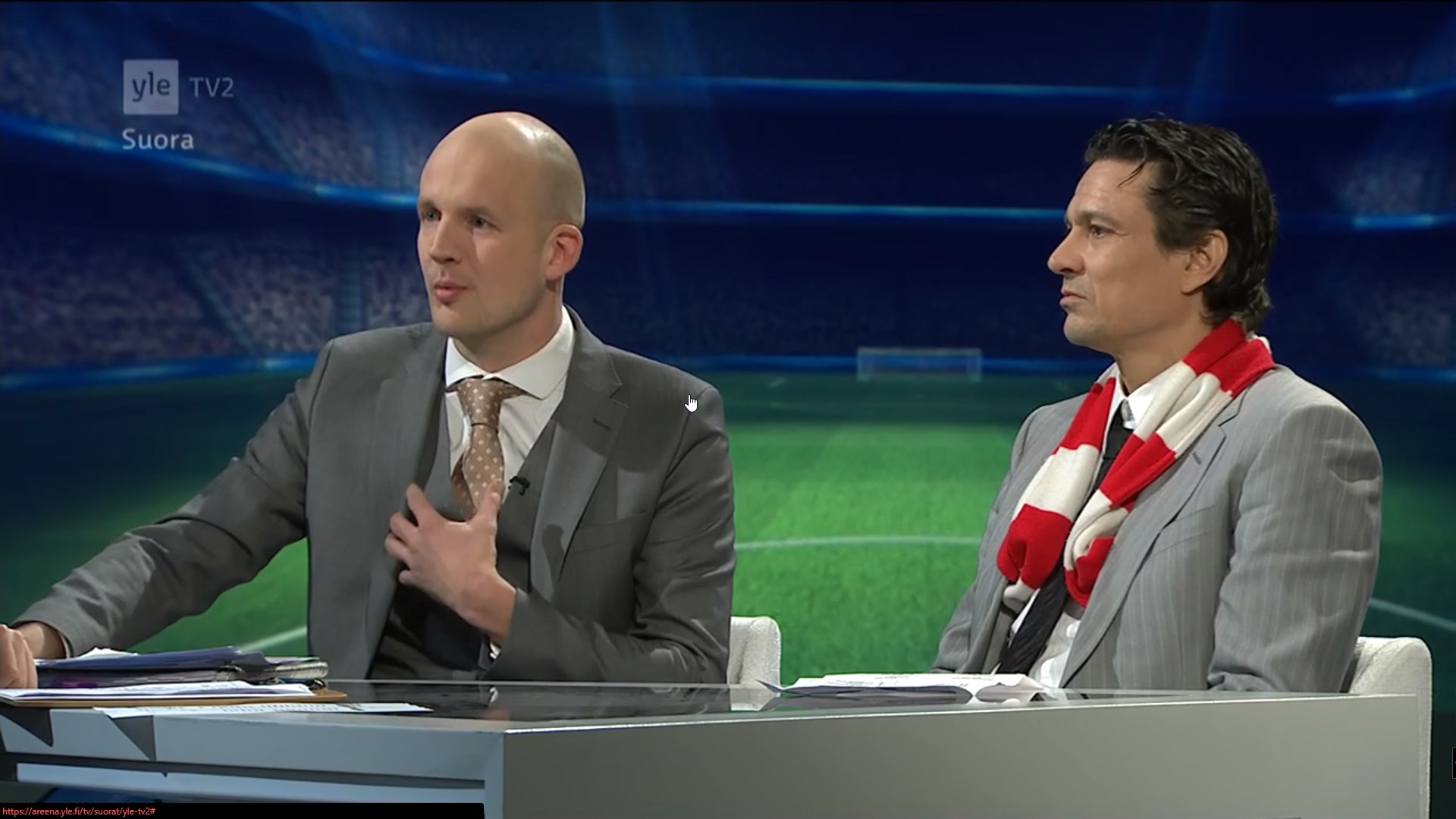 Jari Litmanen wearing the colours on Finnish national television: LiverpoolFC