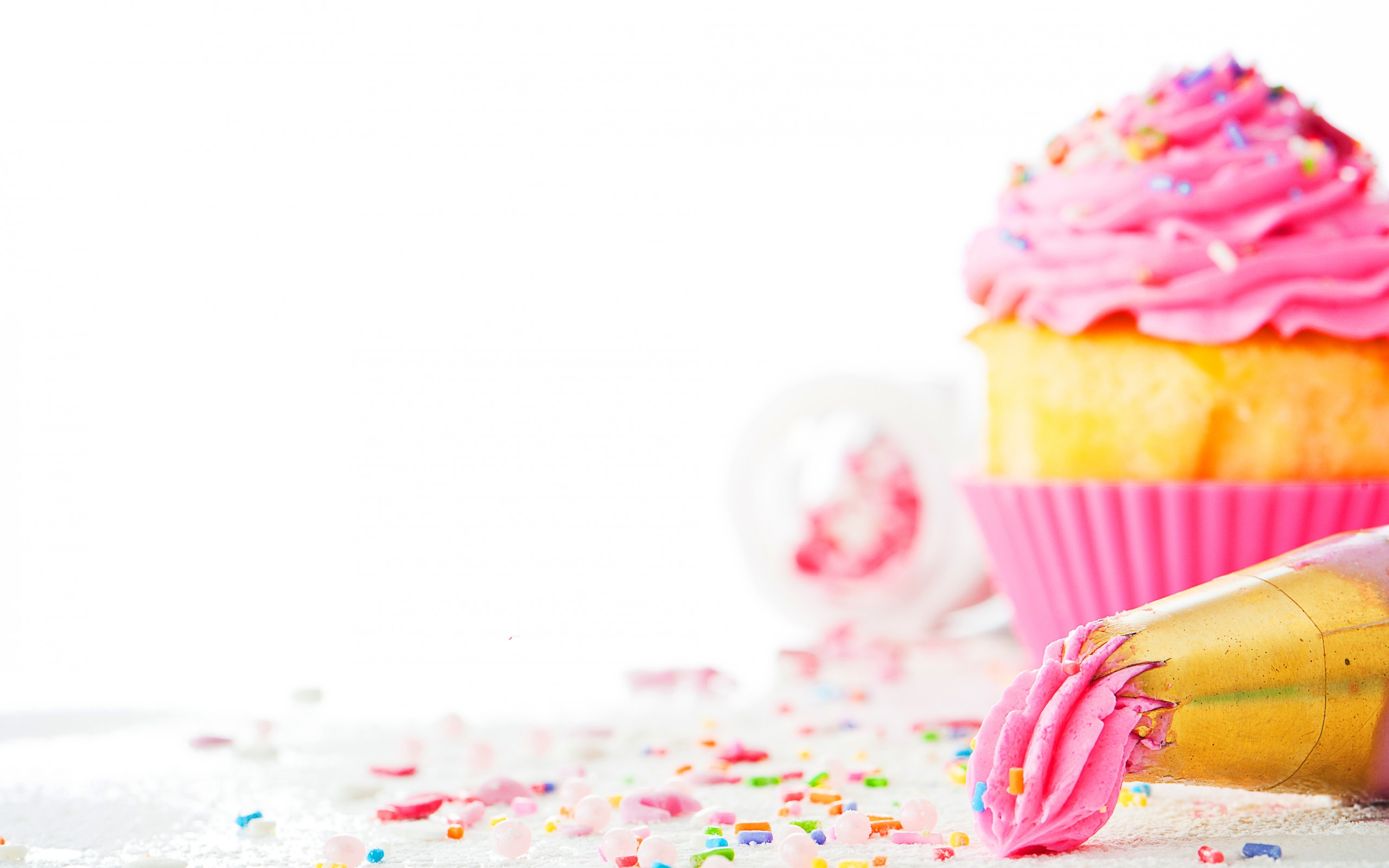 Free download Cupcake Computer Wallpaper Desktop Background 2560x1600 ID [2560x1600] for your Desktop, Mobile & Tablet. Explore HD Cupcake Wallpaper. Cute Cupcake Wallpaper, Cupcake Wallpaper for Phones, Cupcake Wallpaper for Walls
