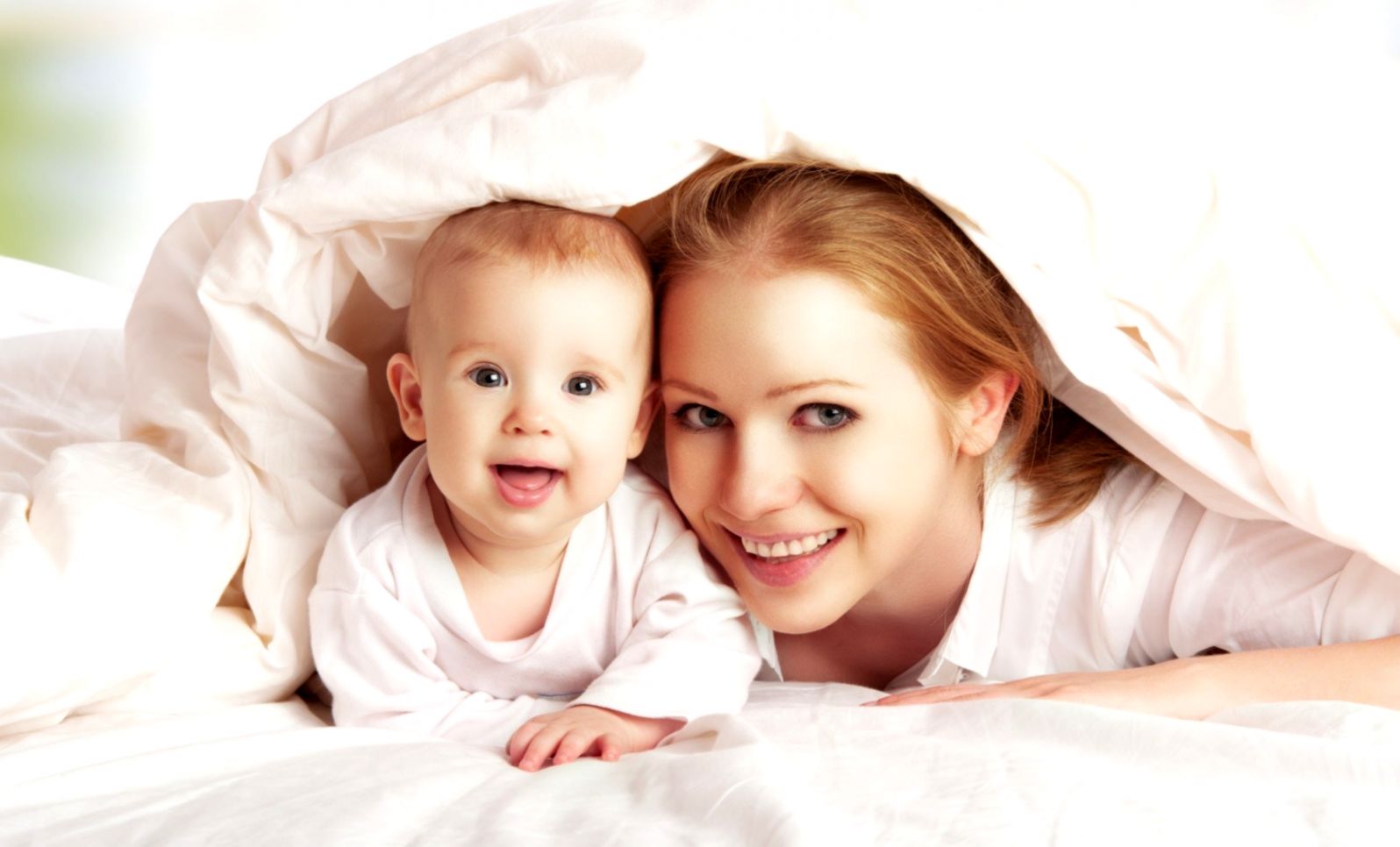 Mom And Kid HD Wallpaper Women Daily Magazine Baby With Mother