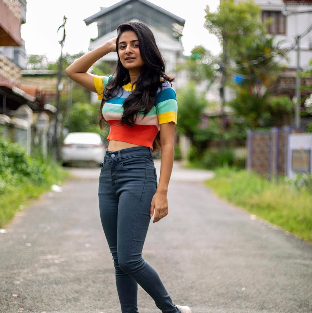 Esther Anil Wallpapers - Wallpaper Cave