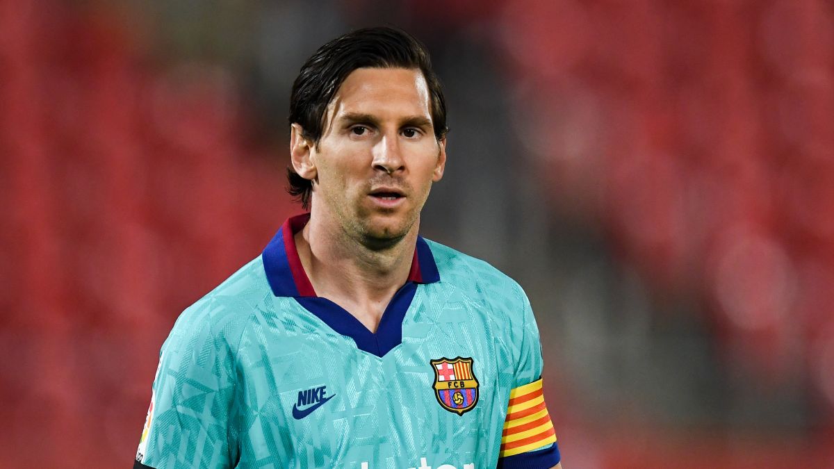 Messi milestone in first game back for Barcelona
