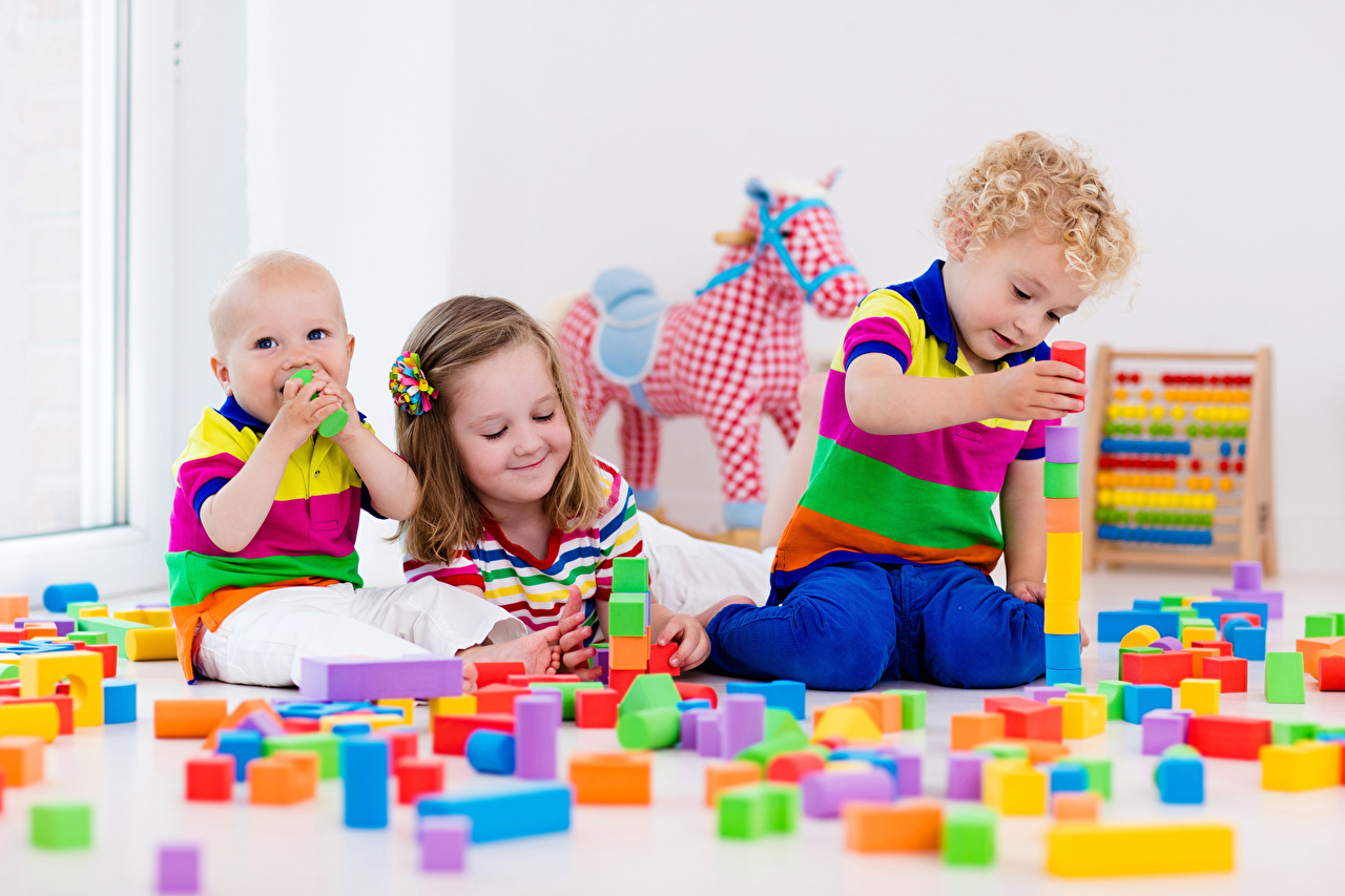 Desktop Wallpaper Little girls Boys Smile child Three 3 toy