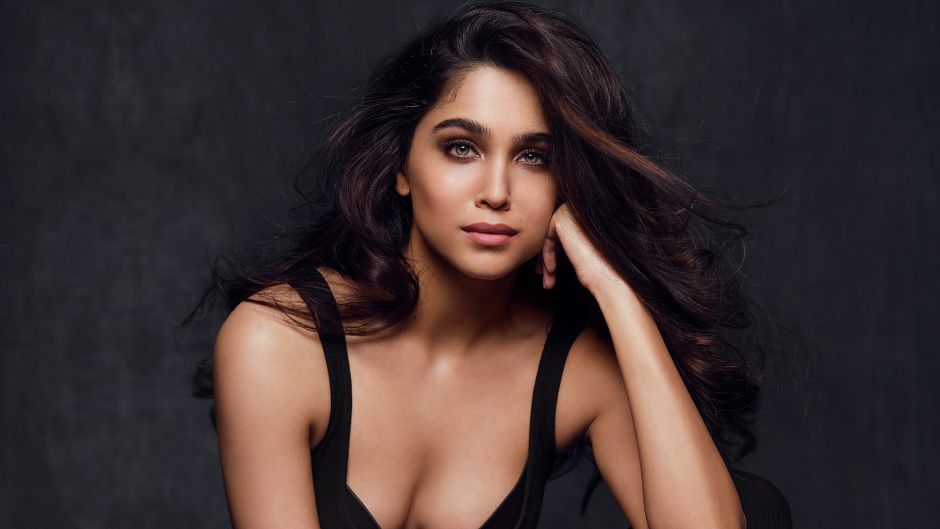 Bollywood's next debutante Sharvari drops her top skincare secrets