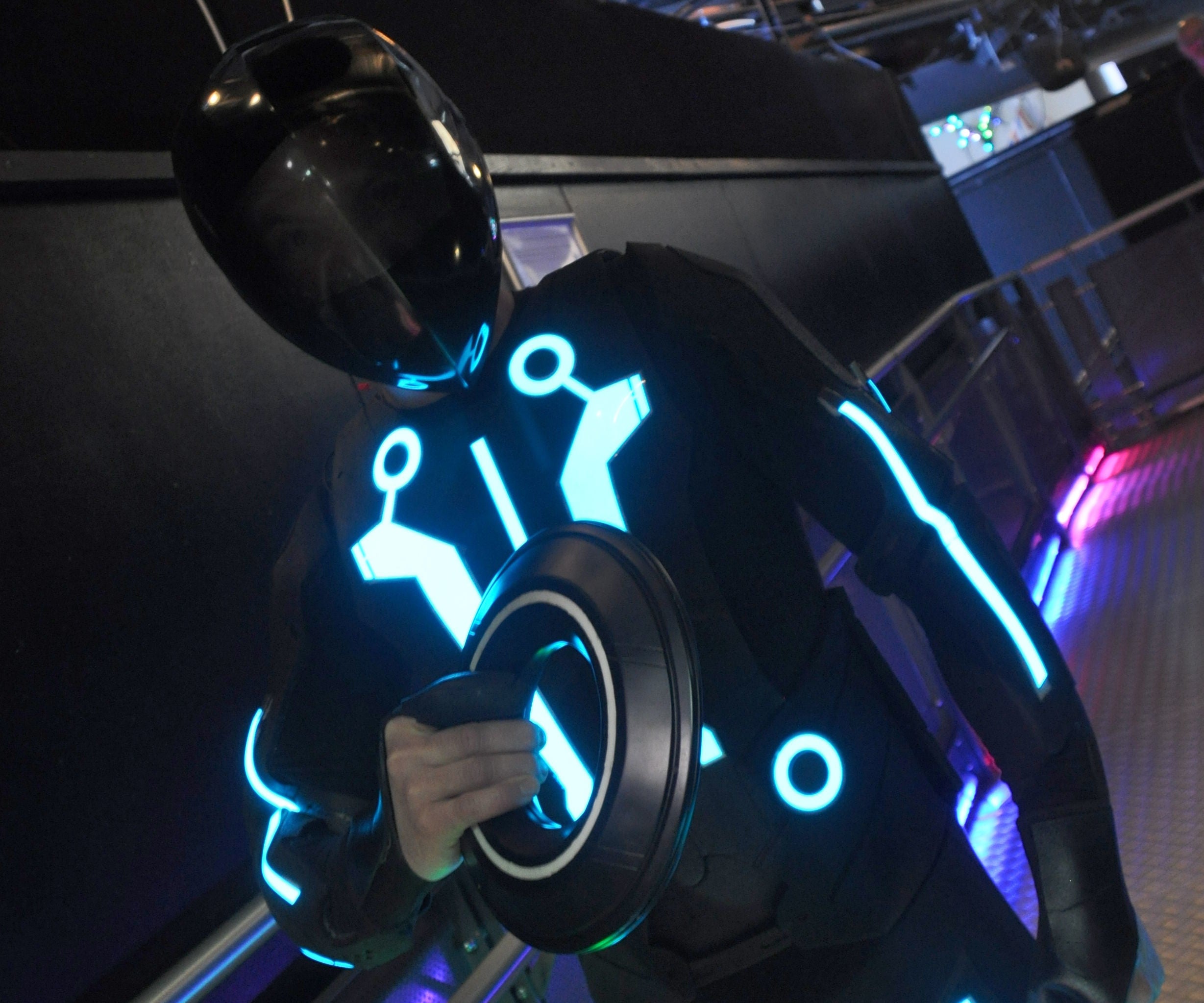 Tron Legacy Sam Light Suit, 8 Steps (with Picture)