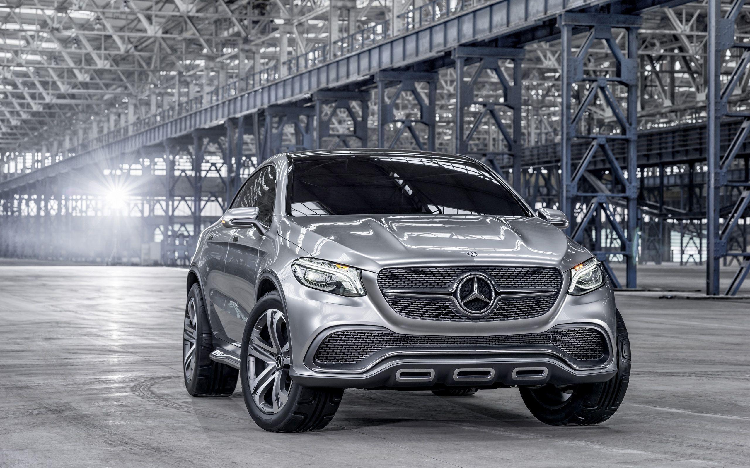 Mercedes SUV Wallpaper Free Mercedes SUV Background