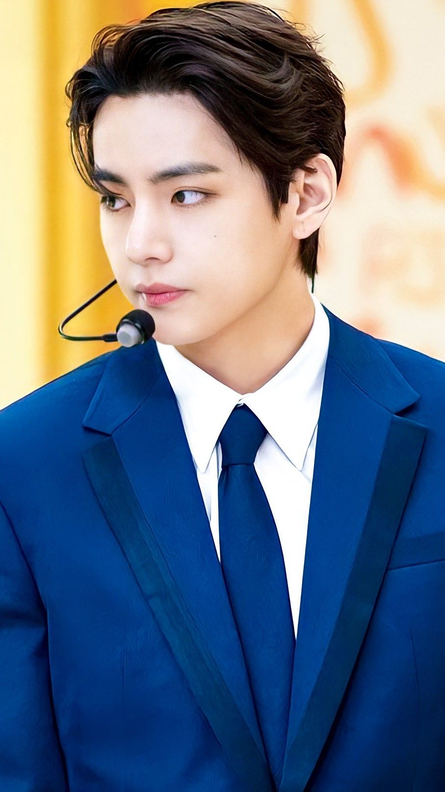防弾少年団 テテ. Taehyung photohoot, Kim taehyung wallpaper, Taehyung