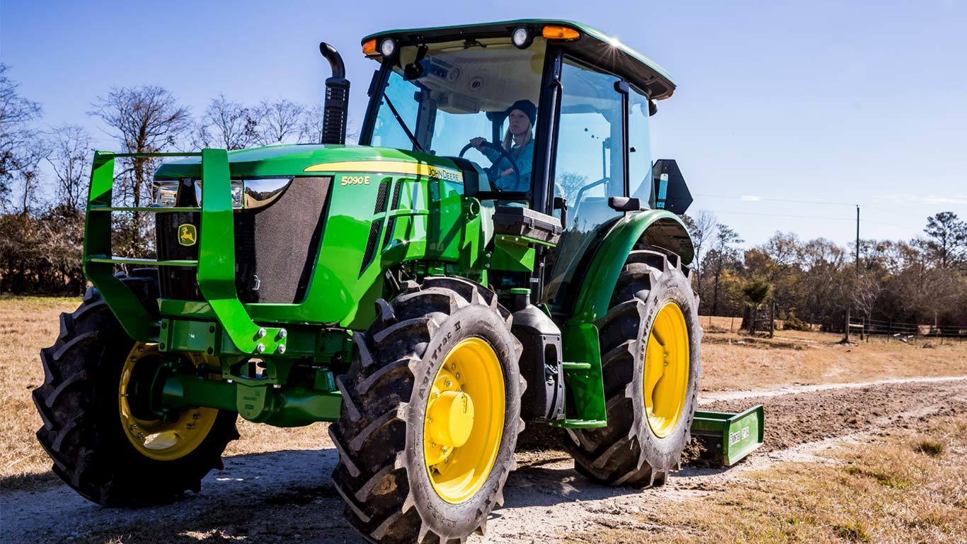 5E Series Utility TractorsE. John Deere US
