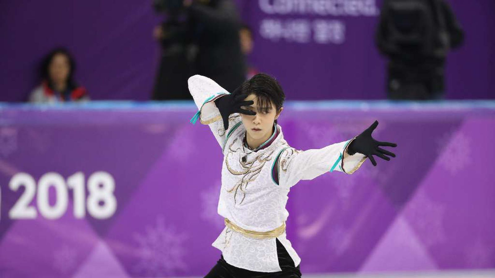 Winter Olympics: Hanyu wins second figure skating gold