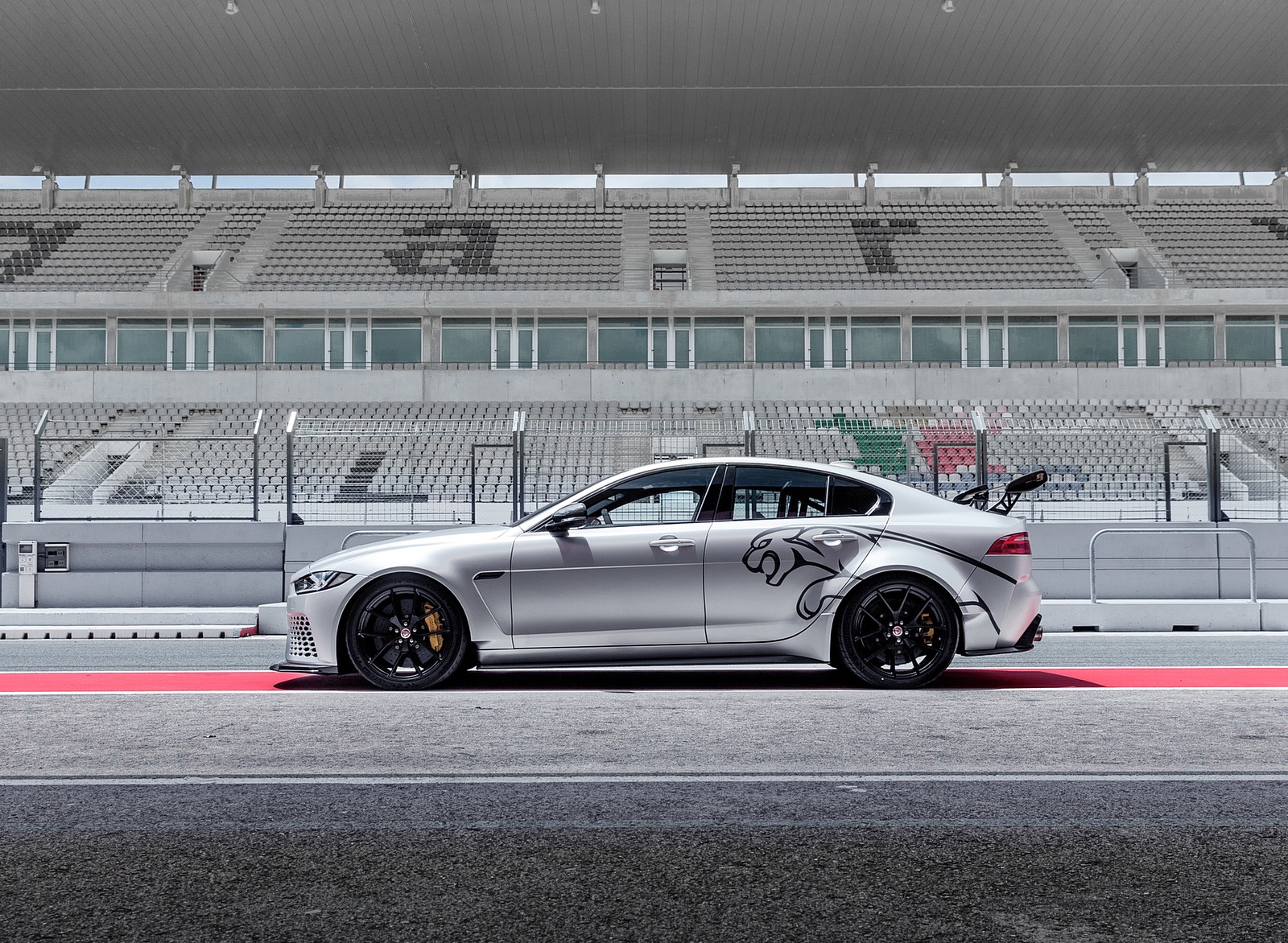 Jaguar XE SV Project 8 Side Wallpaper