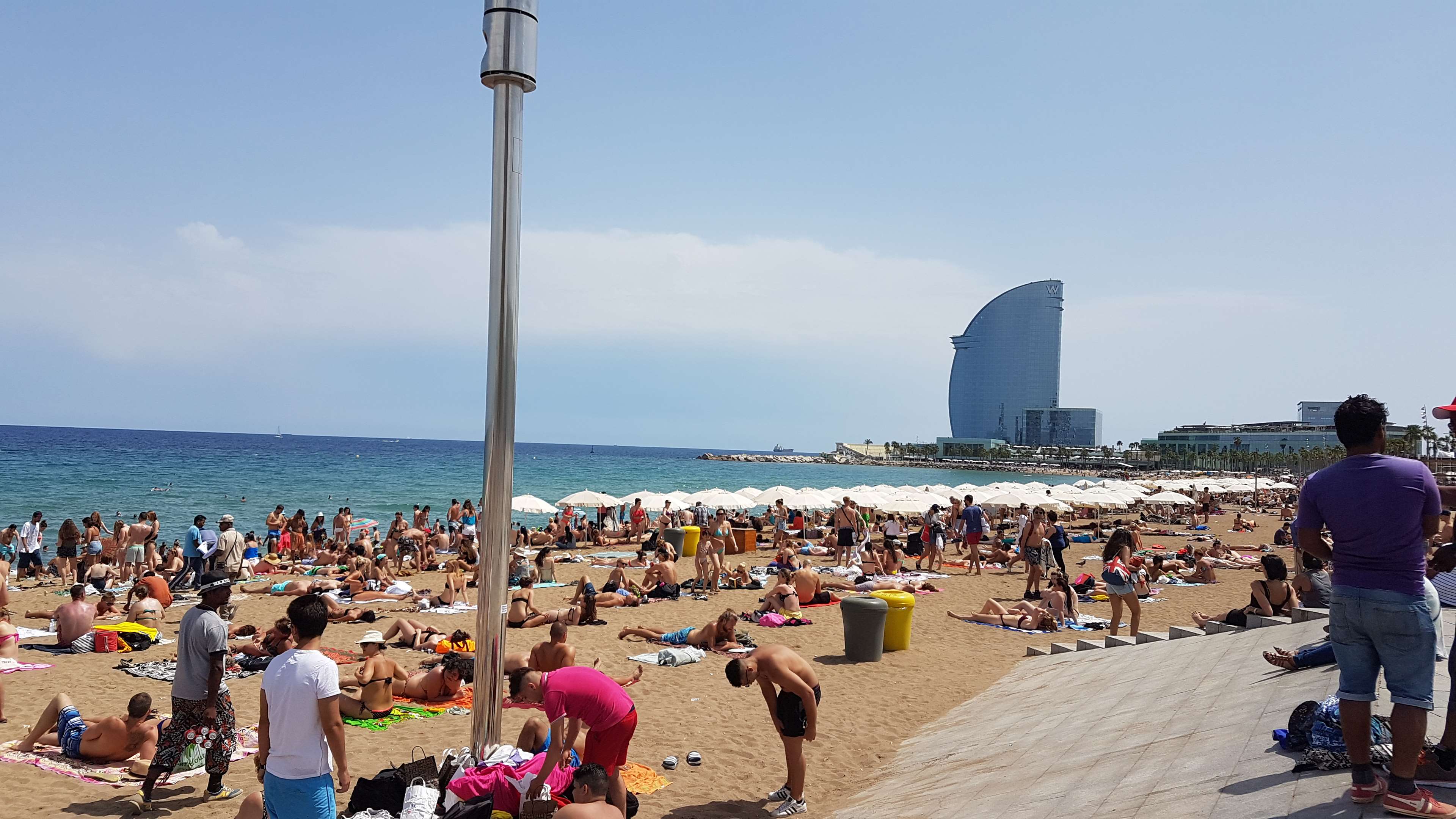 3840x2160 barcelona, beach, beautiful, beauty, europe, relax, sand, sky, spain, summer, sun, sunshine, tanning 4k wallpaper JPG 675 kB
