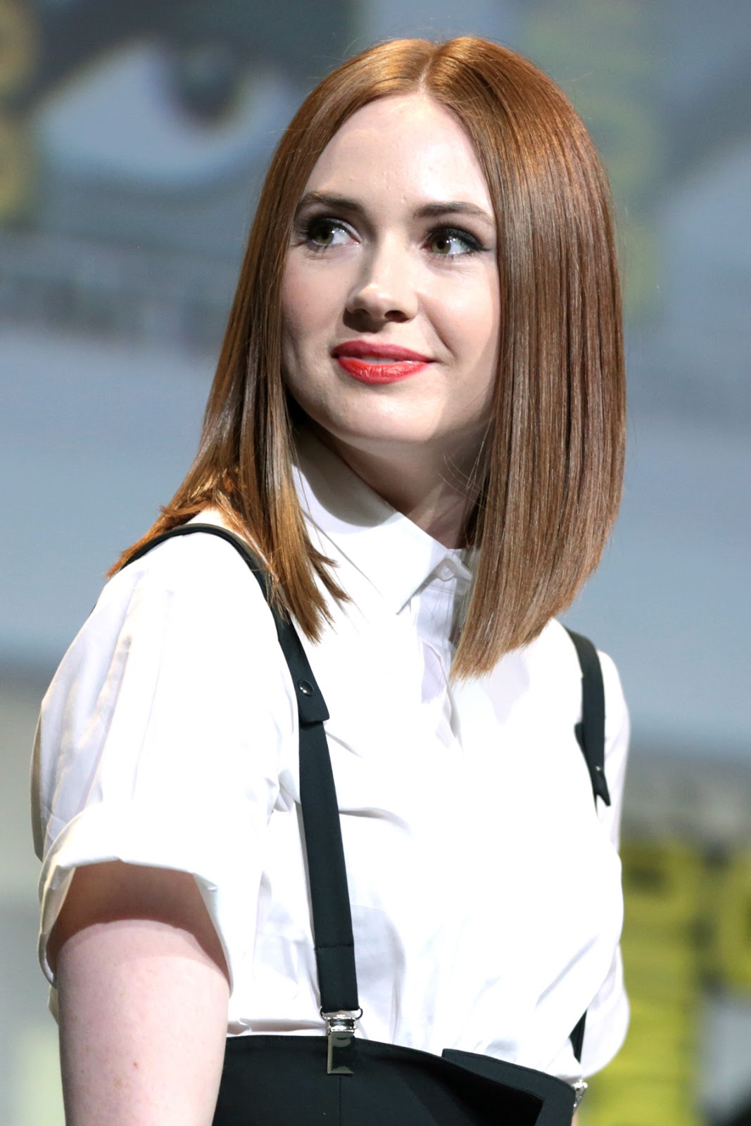 Karen Gillan HD Wallpaper