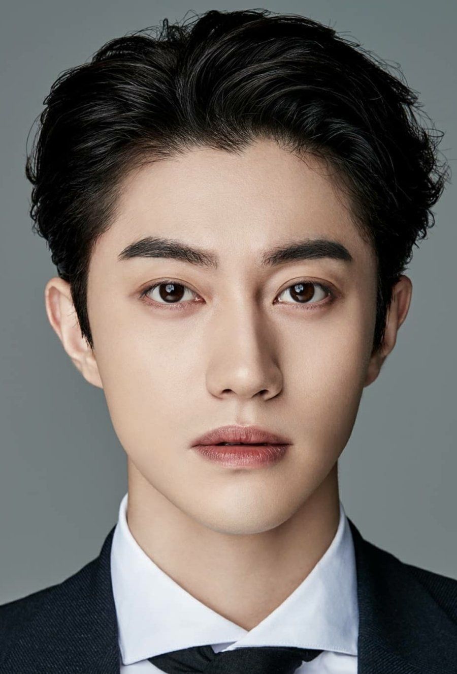 He Is A South Korean Actor And A Singer Trainee Under H& Entertainment. He Is Best Known For His Suppo. Kwak Dong Yeon, Handsome Korean Actors, Korean Male Actors