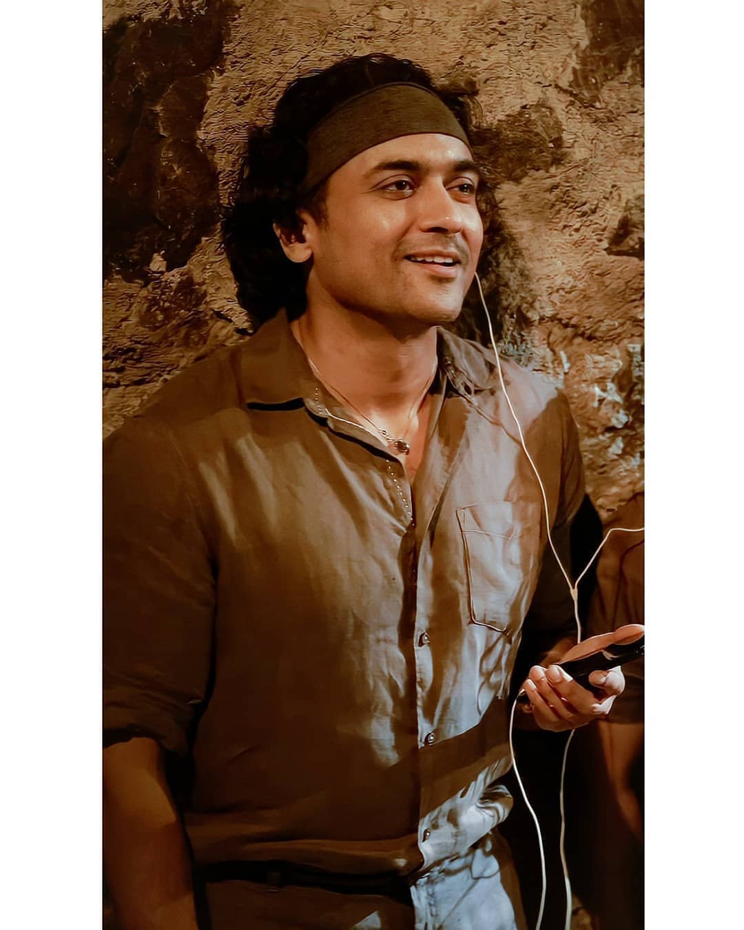 Netflix Navarasa Guitar Kambi Mele Nindru Suriya HD wallpaper download