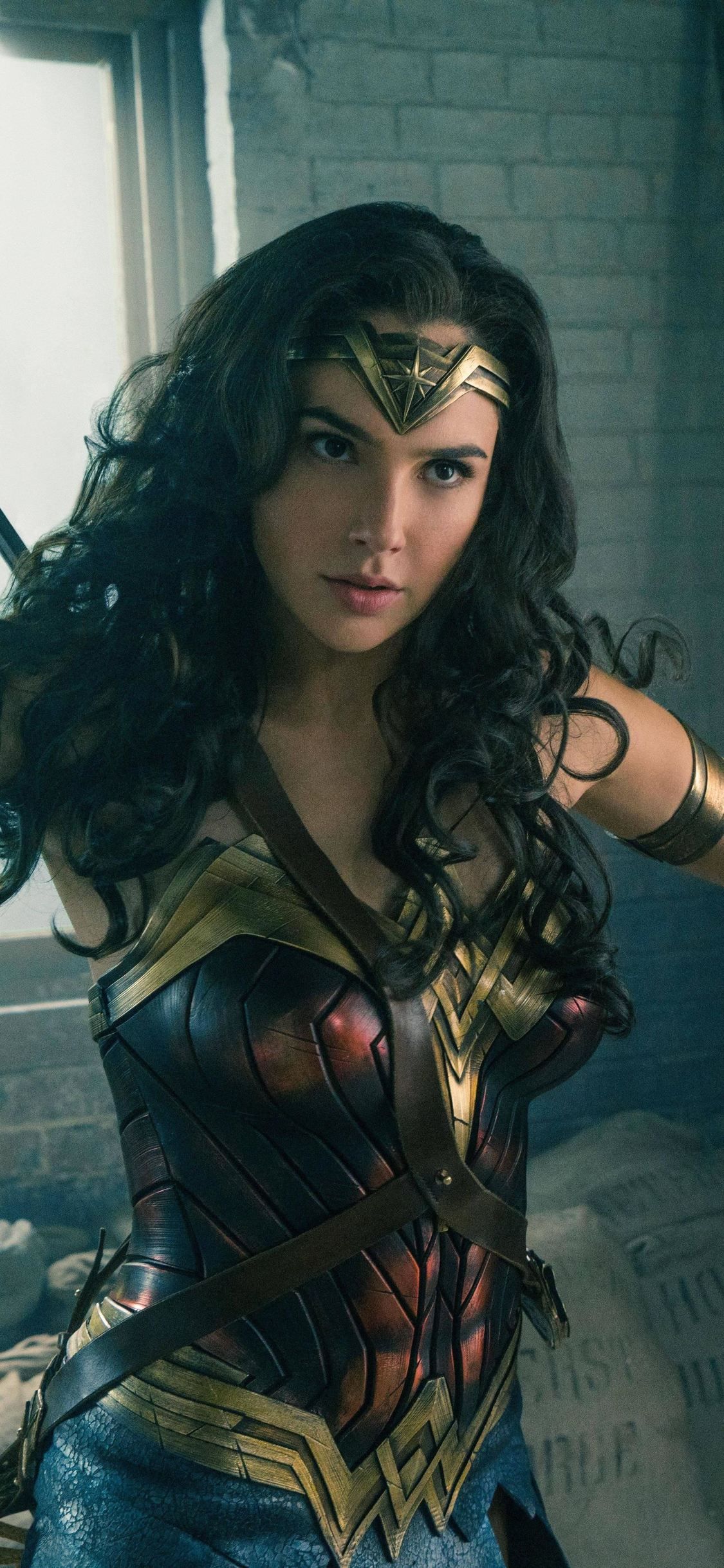 Wonder Woman 8k iPhone XS, iPhone iPhone X HD 4k Wallpaper, Image, Background, Photo and Picture. Wonder woman, Gal gadot wonder woman, Gal gardot