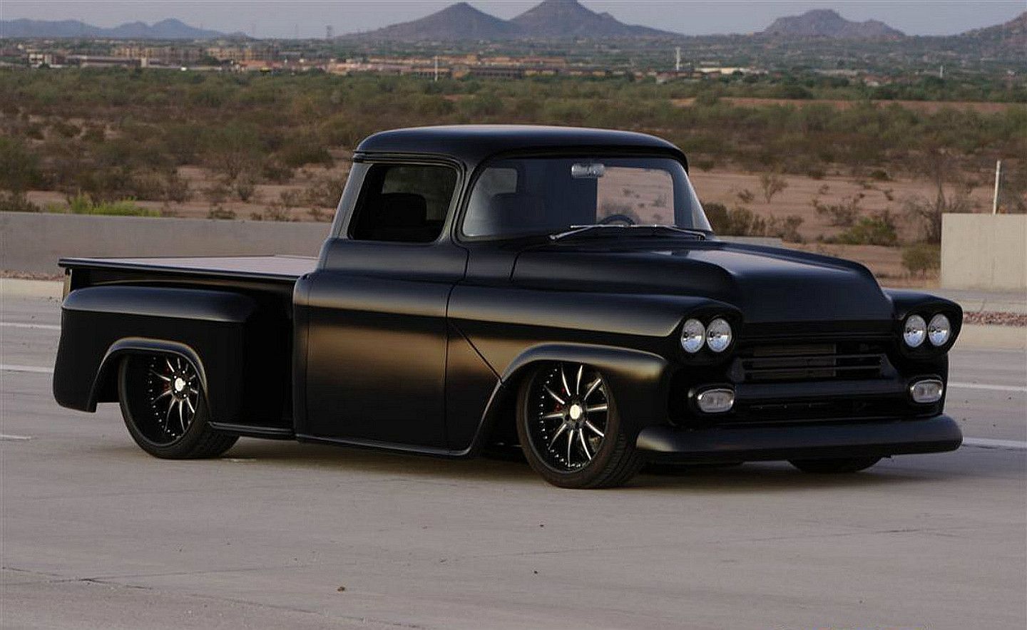 Chevrolet Pickup c10 на больших колесах