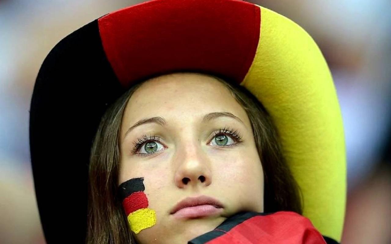 German Girl Wallpaper for Android