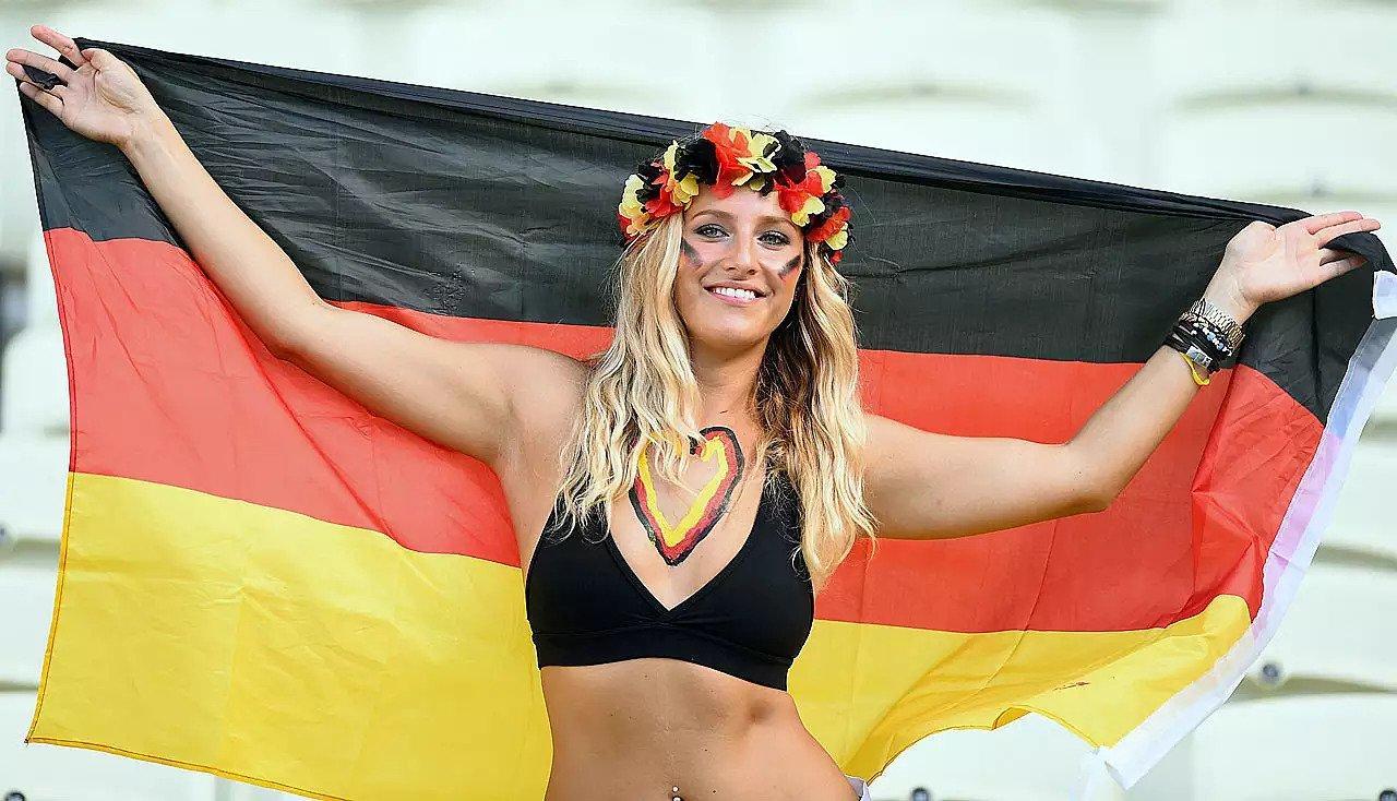Hot German Girl Wallpaper HD for Android