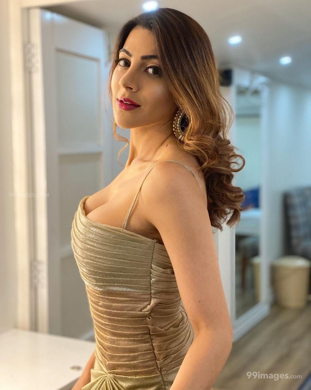 Nikki Tamboli HD Wallpaper (Desktop Background / Android / iPhone) (1080p, 4k) (1080x1351)