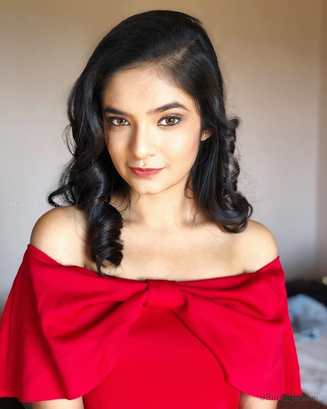 Anushka Sen Wallpaper