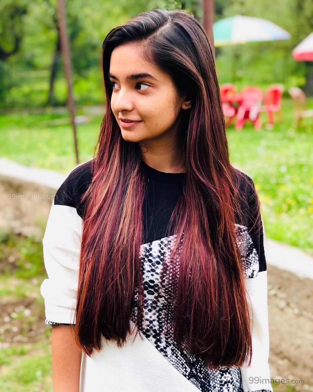 Anushka Sen Hot HD Photo & Wallpaper for mobile (1080p) - # anushkasen #actress #dancer #televisionactress. Cute girl photo, Beauty, Stylish girl image
