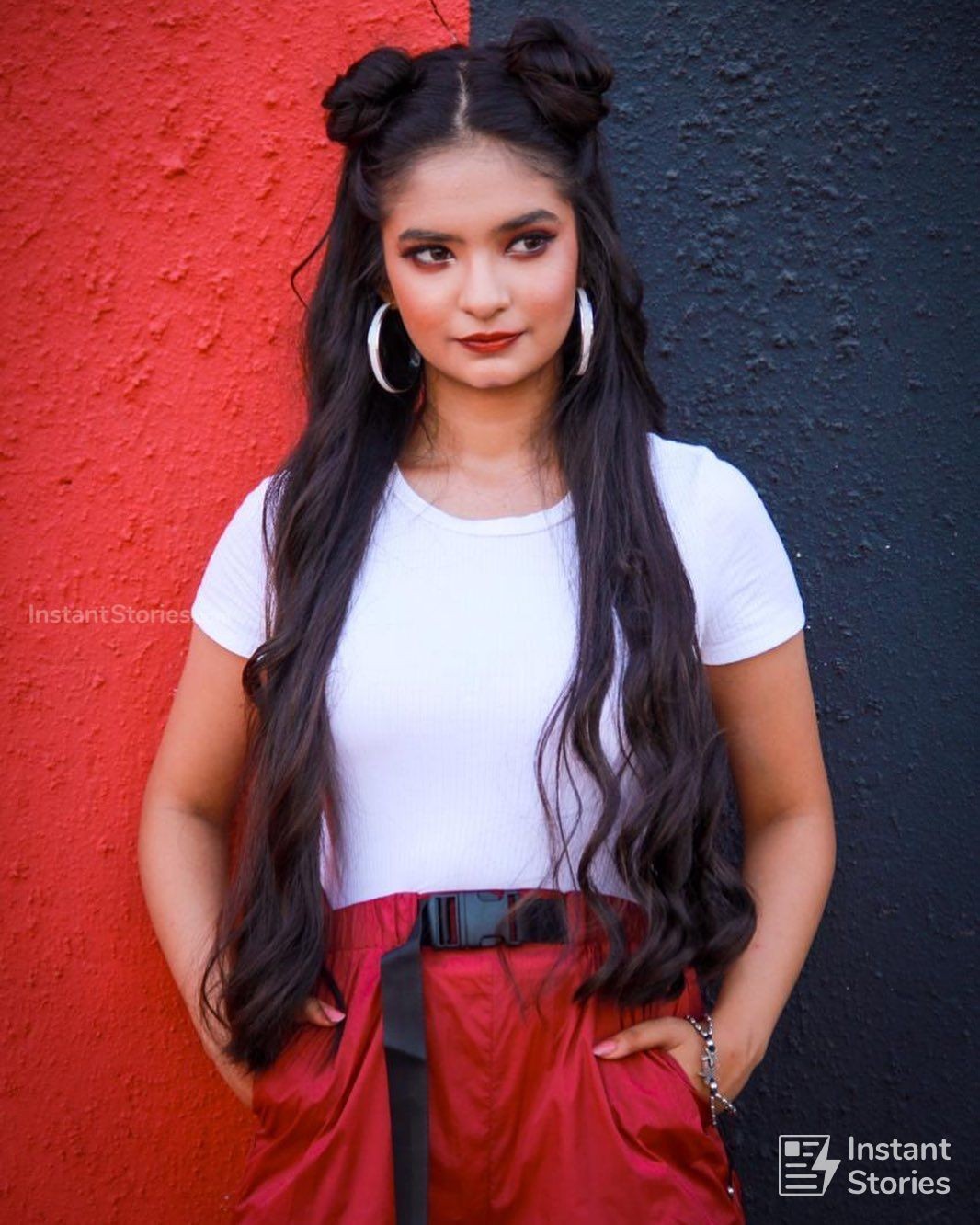 Anushka Sen Latest Beautiful Hot HD Photohoot Photo / Wallpaper (1080p)