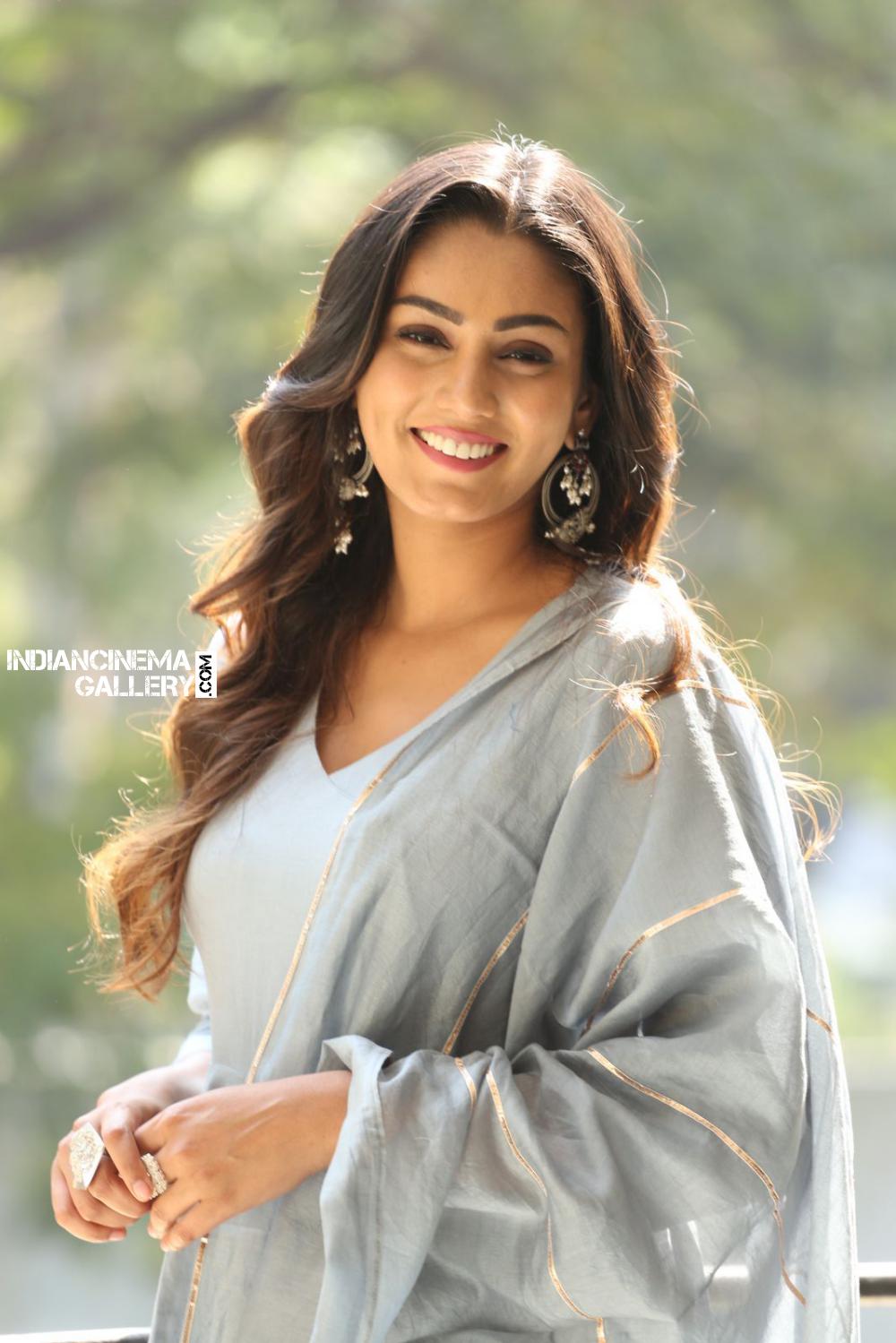 Sana Maqbool Actress Photo Stills Gallery