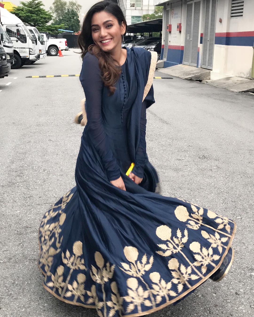 Sana Maqbool Khan HD WallPaper and best picture collection