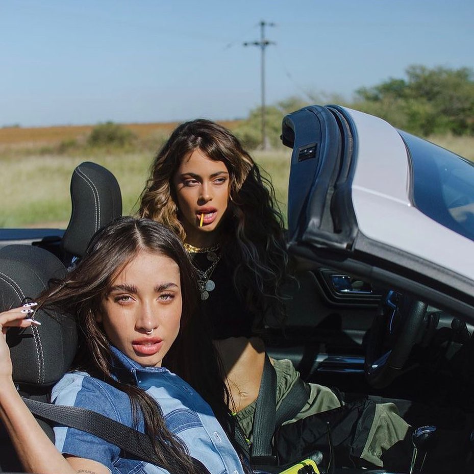La buena onda de Tini Stoessel con Lali Espósito: Estaría bueno juntarnos a tomar algo. DiarioShow. El portal de espectáculo