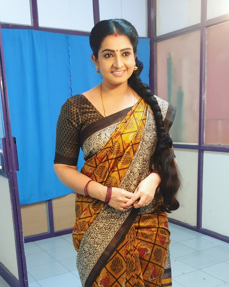 Serial Actress Sujitha Dhanush Latest Instagram Photo HD