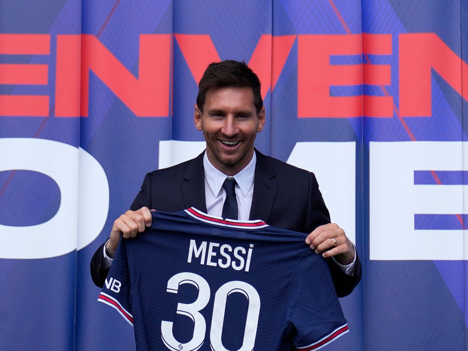 Lionel Messi Resided at Hotel Room Costing 1.8 Million Dollars During PSG Contract Signing