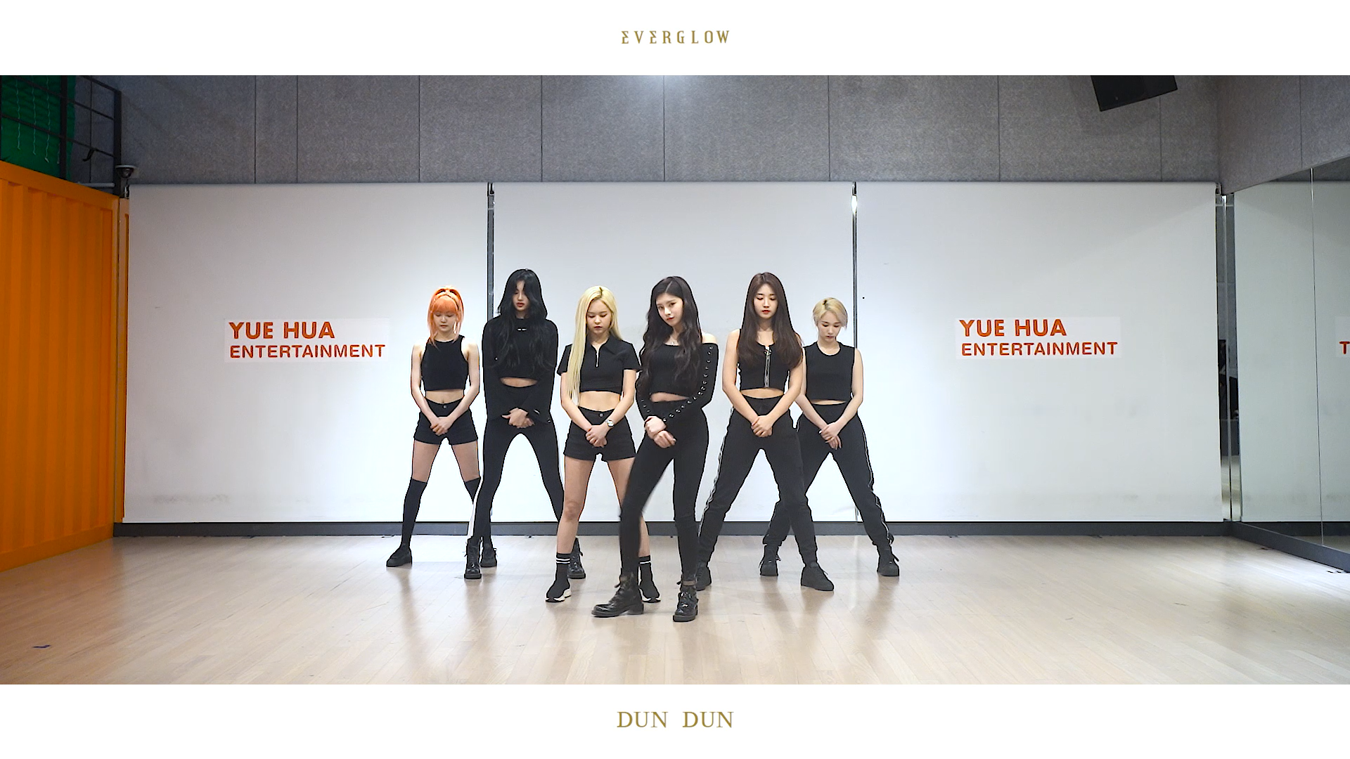 Naver V Live Subtitle Links For [EVERGLOW] DUN DUN Dance Practice