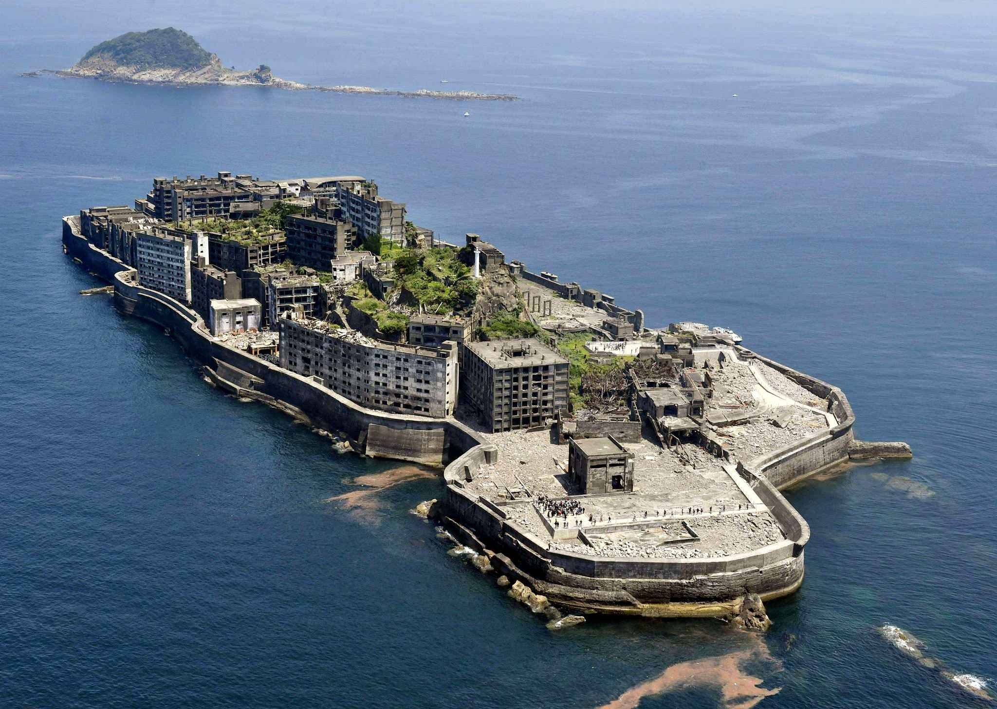 nature, Landscape, Water, Sea, Island, Nagasaki, Japan, Abandoned, Road blocks, Overgrown, Trees, Birds eye view, Building Wallpaper HD / Desktop and Mobile Background