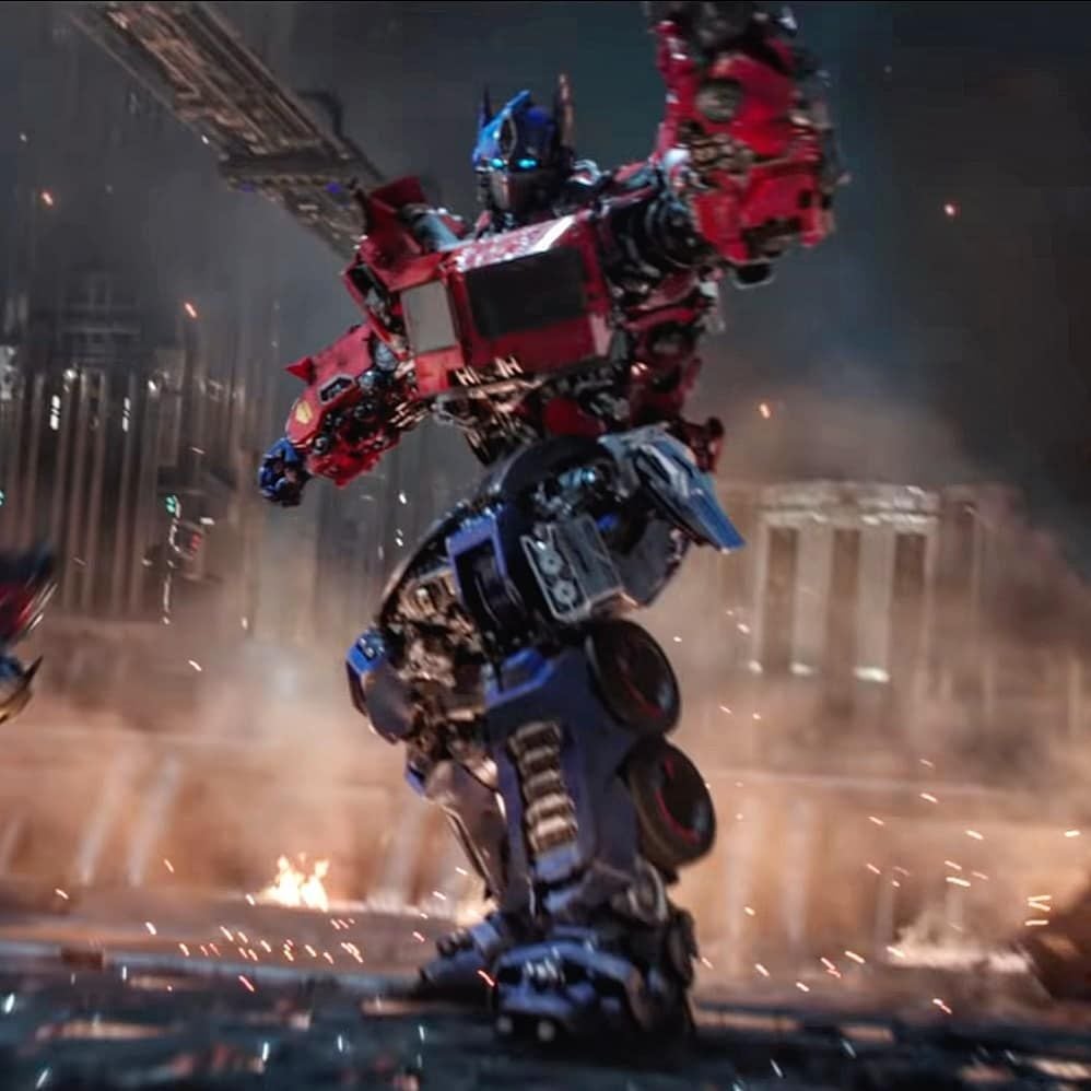 Possibly our clearest look of Optimus Prime in the Bumblebee Movie? • # Transformers #BumblebeeTheM. Transformers optimus, Transformers, Transformers optimus prime