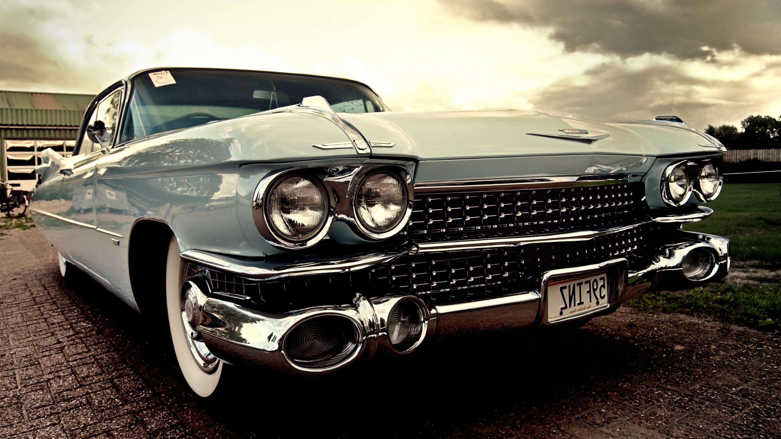 Antique Cadillac Wallpaper