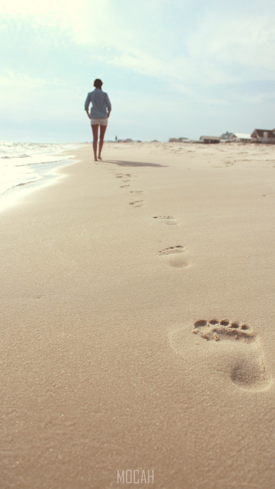 footsteps of a woman walking on a sand beach, one foot in front of the other, Xiaomi Mi Max 2 HD download, 1080x1920. Mocah HD Wallpaper