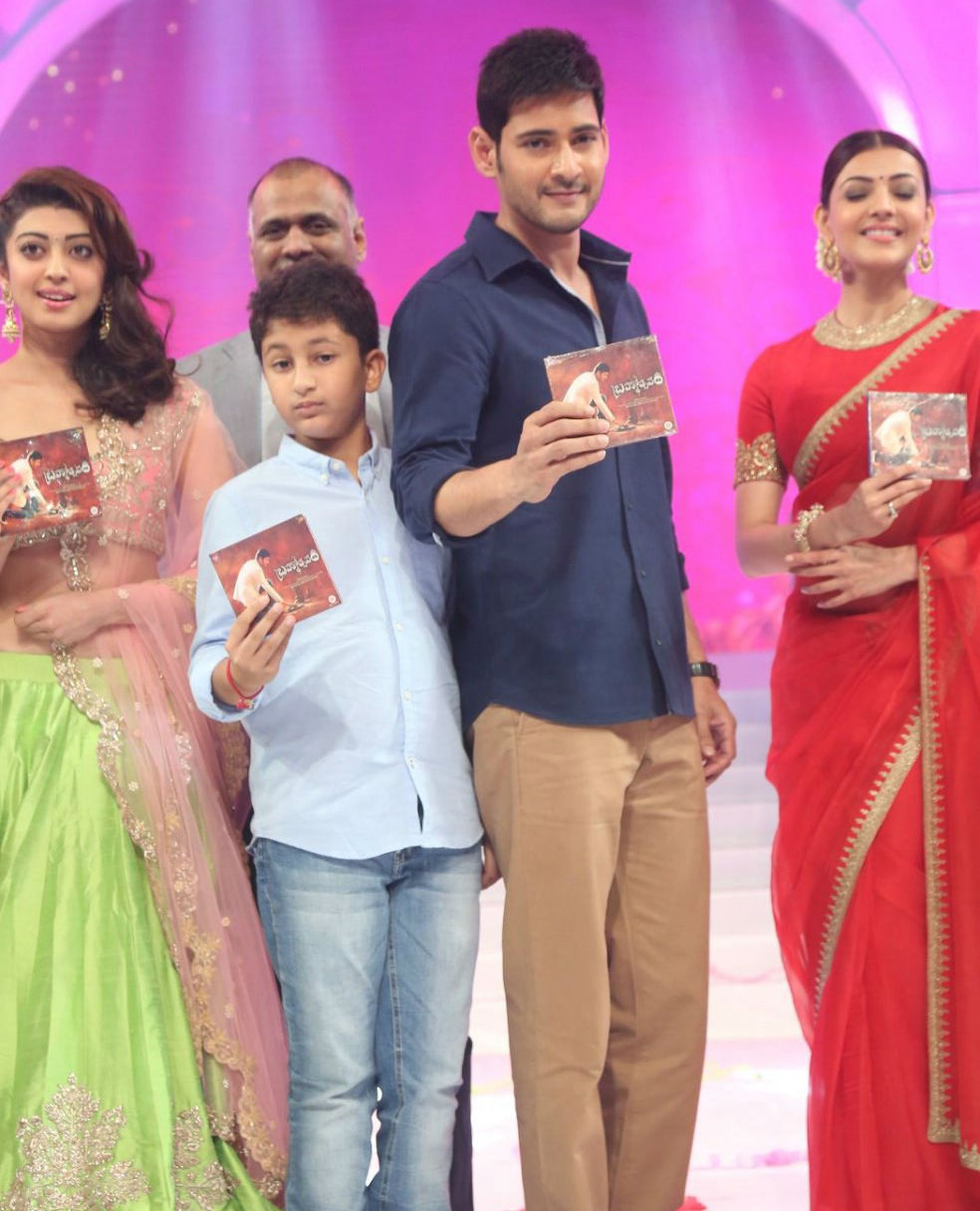 Mahesh Babu, Samantha, Kajal Aggarwal at Brahmotsavam audio launch, Image, Gallery