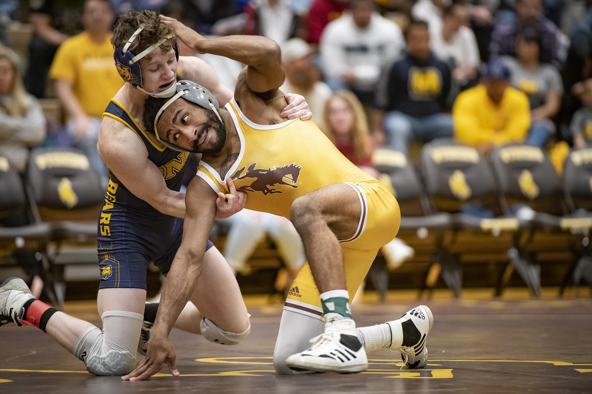 Pokes Close Dual Slate With 17 16 Loss At West Virginia Of Wyoming Athletics