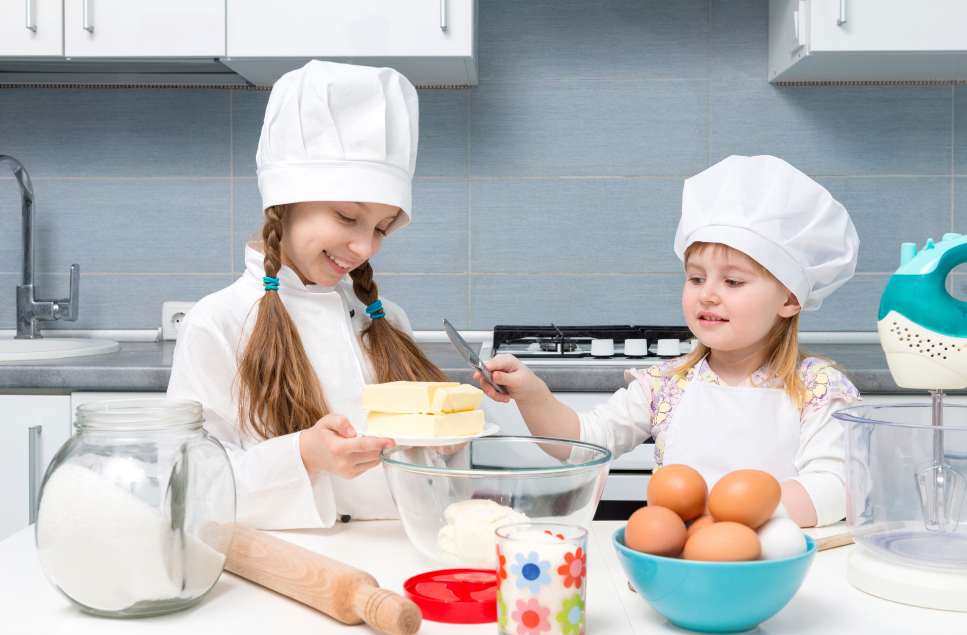 Wallpaper Little girls Smile Eggs child Two Jar chef 1920x1260