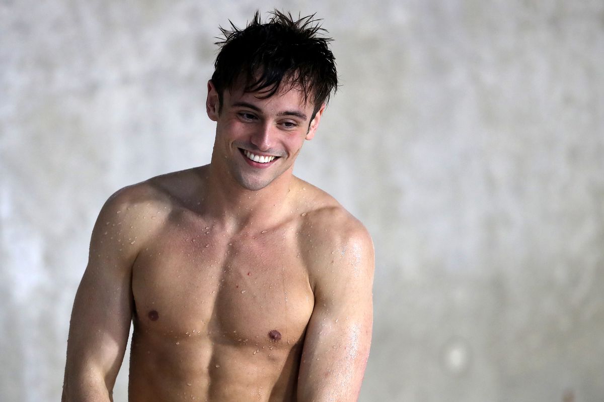 Tom Daley how de we love thee as a gay Olympic athlete