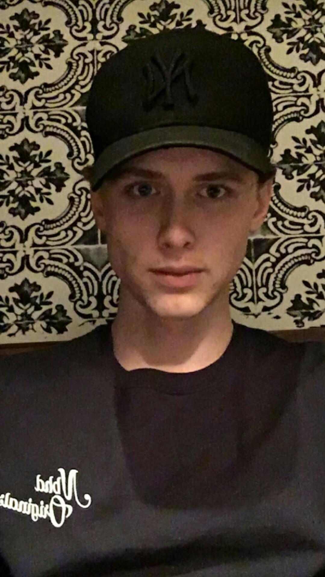 thomas hayes lockscreens