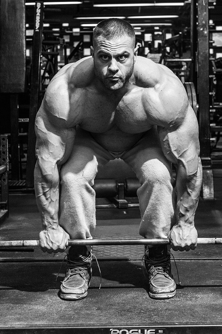 The Safest, Strongest Way To Deadlift