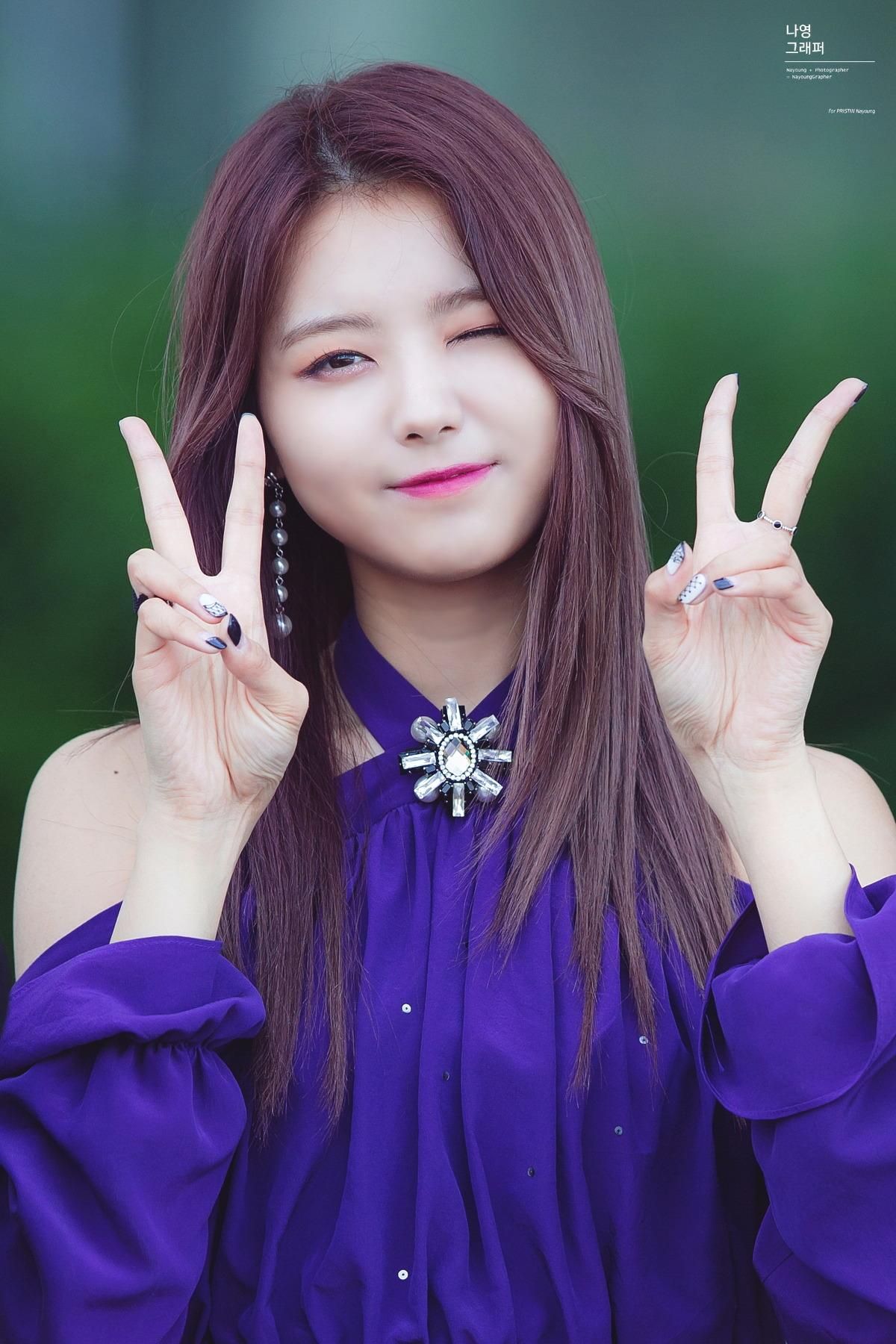 Nayoung #kpics #kpop #sweetgirls #lovethem #love #unsensored #girls #sweet #girls #selfie #women. Im nayoung, Kpop girls, Girl