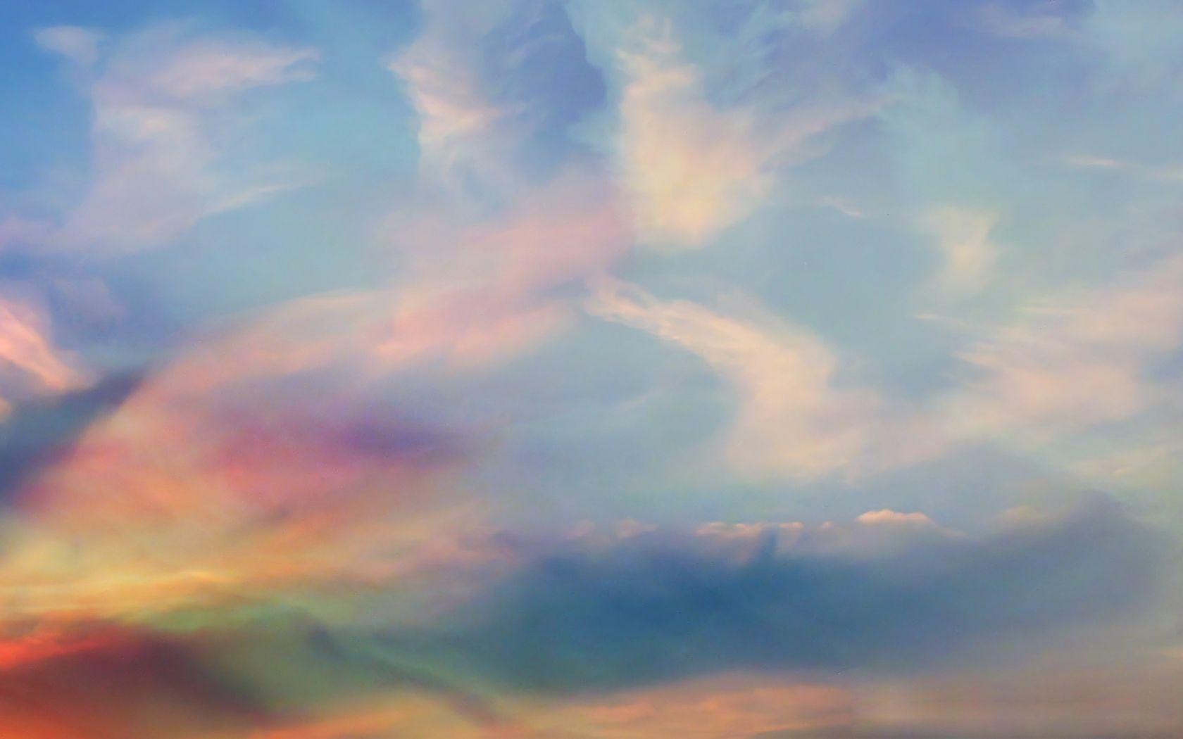 Aesthetic Cloud Desktop Wallpaper