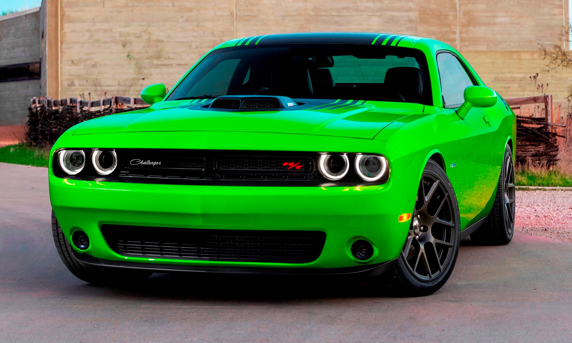 Dodge Challenger RT 2015 Р·РµР»РµРЅС‹Р№