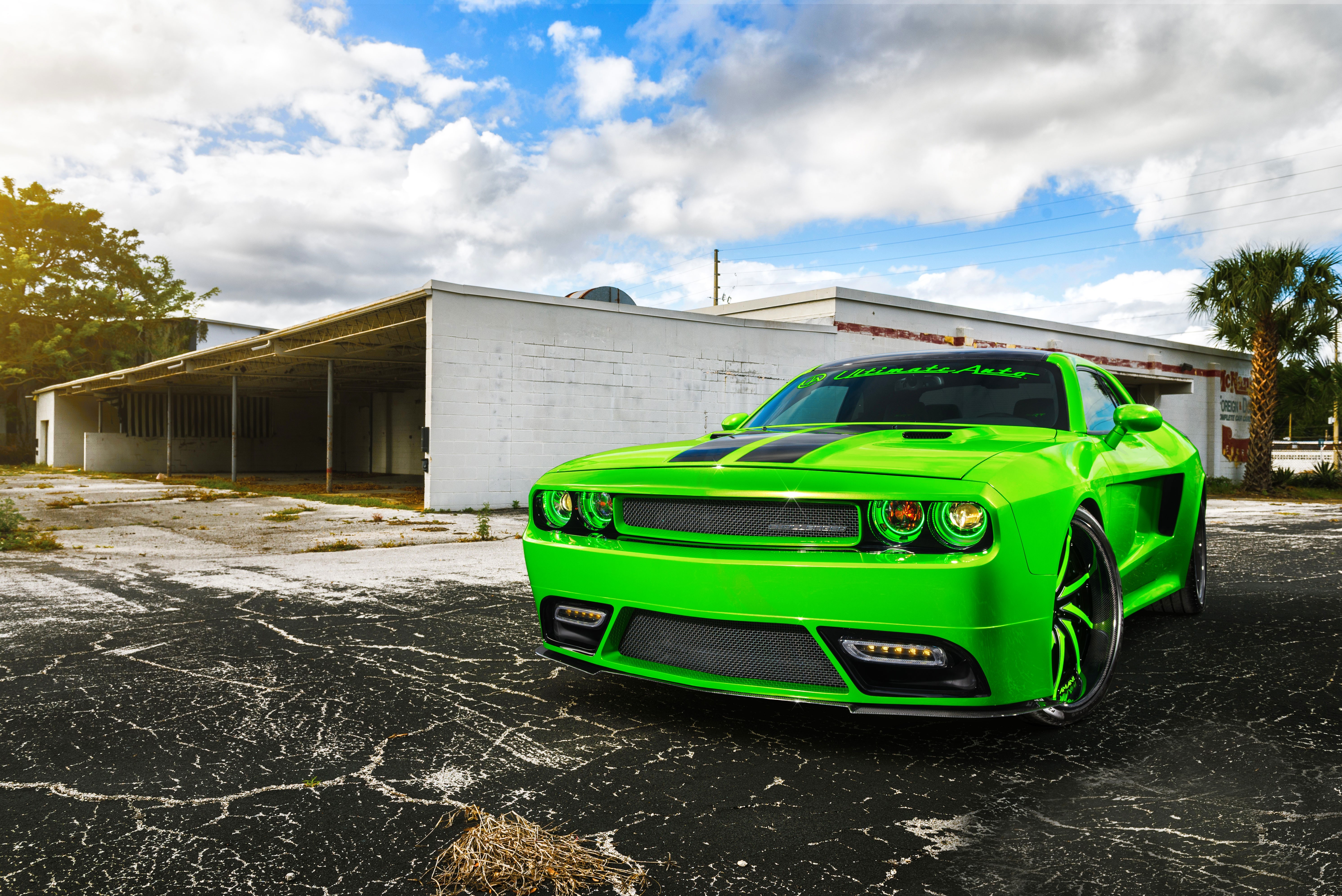 Picture Dodge Challenger SRT8 Yellow green auto Front 5969x3985