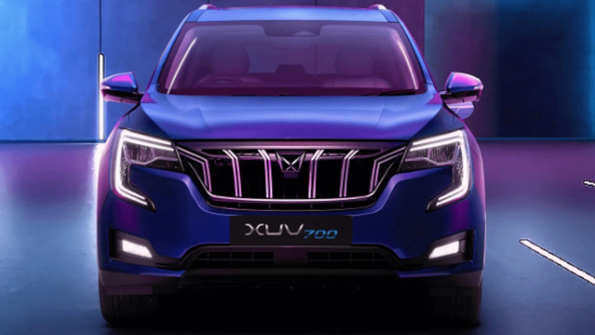 Mahindra XUV700 price features colours variants availability