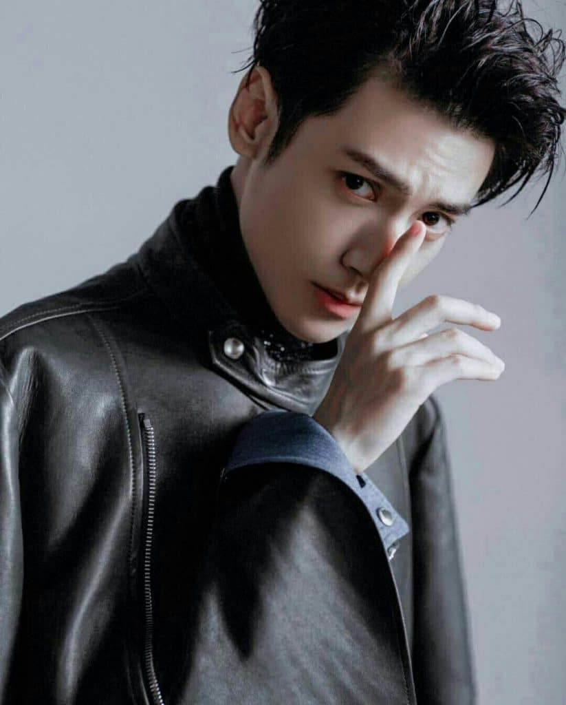Luo Yunxi's Biography, Height, Wife, Net Worth, Family